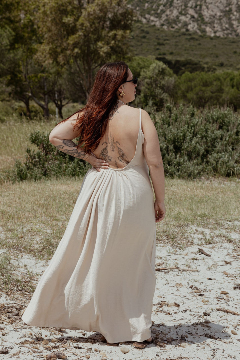 Robe dos nu